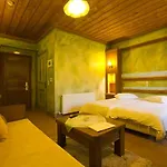 Hotel apartamentowy House 3*