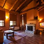 House 3* Vytina